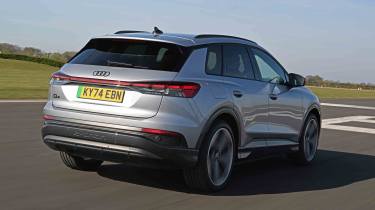 Audi Q4 e-tron - rear tracking